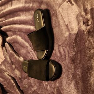 Torrid Black Stretch Platform Sandals Size 8.5